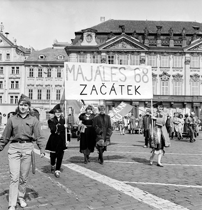 Majáles na Staroměstském náměstí.