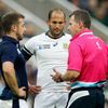 Jihoafrická republika proti Skotsku na MS v rugby 2015 (Greig Laidlaw a Fouire du Preez při diskuzi z rozhodčím Nigelem Owensem)