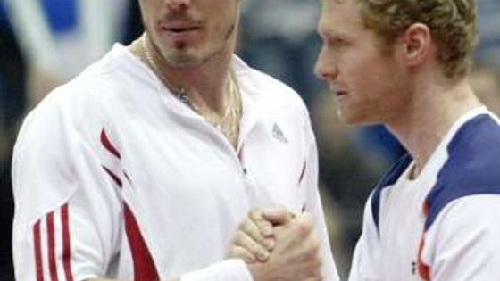 Rusové vyhráli čtyřhru a ve finále Davis Cupu vedou 2:1