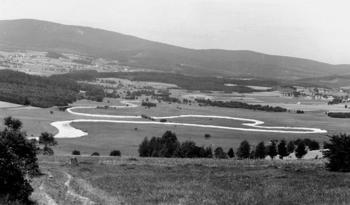 Takto si tekla Vltava šumavskou přírodou v roce 1937