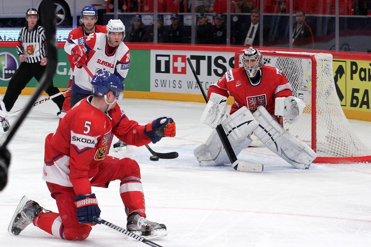 Hokej, MS 2013, Česko - Slovinsko: Ladislav Šmíd (5) a Ondřej Pavelec