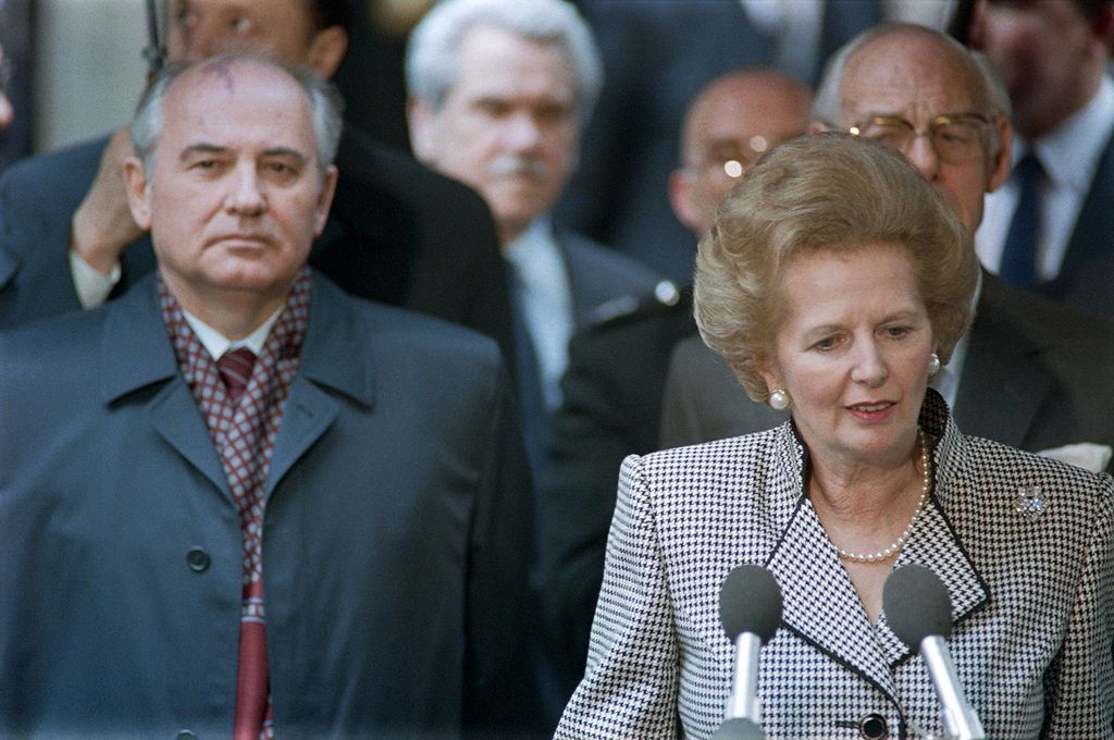 Fotogalerie: Zemřela &#8222;Železná lady&#8220; Margaret Thatcherová_Gorbačov_1989