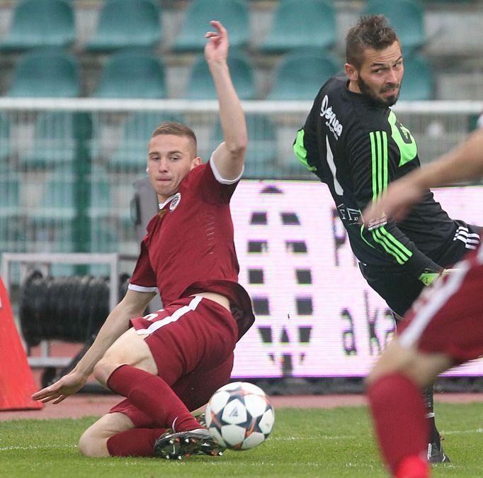 GL, Dukla-Sparta: Filip Rada  - Lukáš Vácha (6)