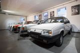 Ve sbírce pochopitelně nechybí Škoda Favorit, která se veřejnosti představila v září 1987.