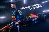 Red Bull RB20. To byl poslední vůz pro novou sezonu formule 1, který v polovině února spatřil světlo světa. Max Verstappen se při jeho odhalení pasoval do role rebela, který chce získat čtvrtý titul světového šampiona po sobě.