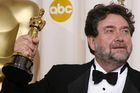 Guillermo Navarro na předávání Oscarů za snímek Faunův labyrint.