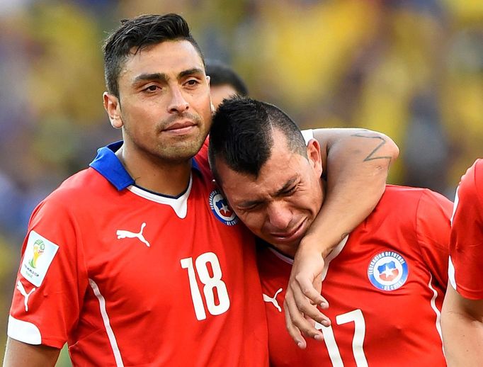 MS 2014, Brazílie-Chile: Gonzalo Jara a Gary Medel