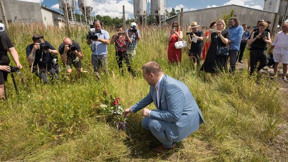 Foto: Demolice vepřína v Letech začala. Bude stát méně, za rok bude otevřen památník