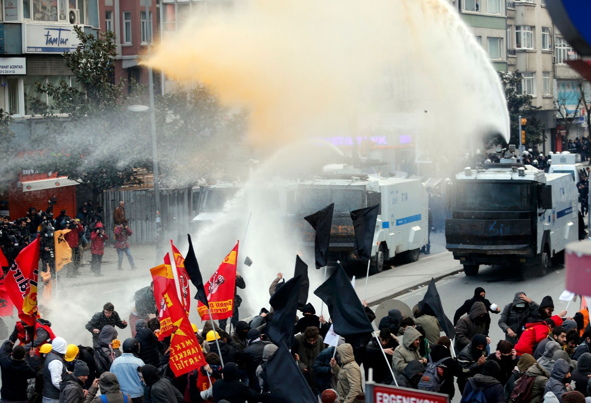 Turecko policie demonstrace Taksim