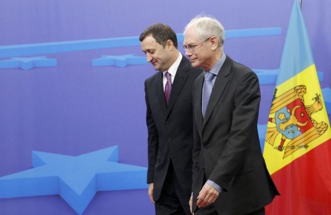 Moldavský premiér Vlad Filat s prezidentem Evropské unie Hermanem van Rompuyem.