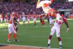 VIDEO Slavný touchdown saltem Jeroma Simpsona