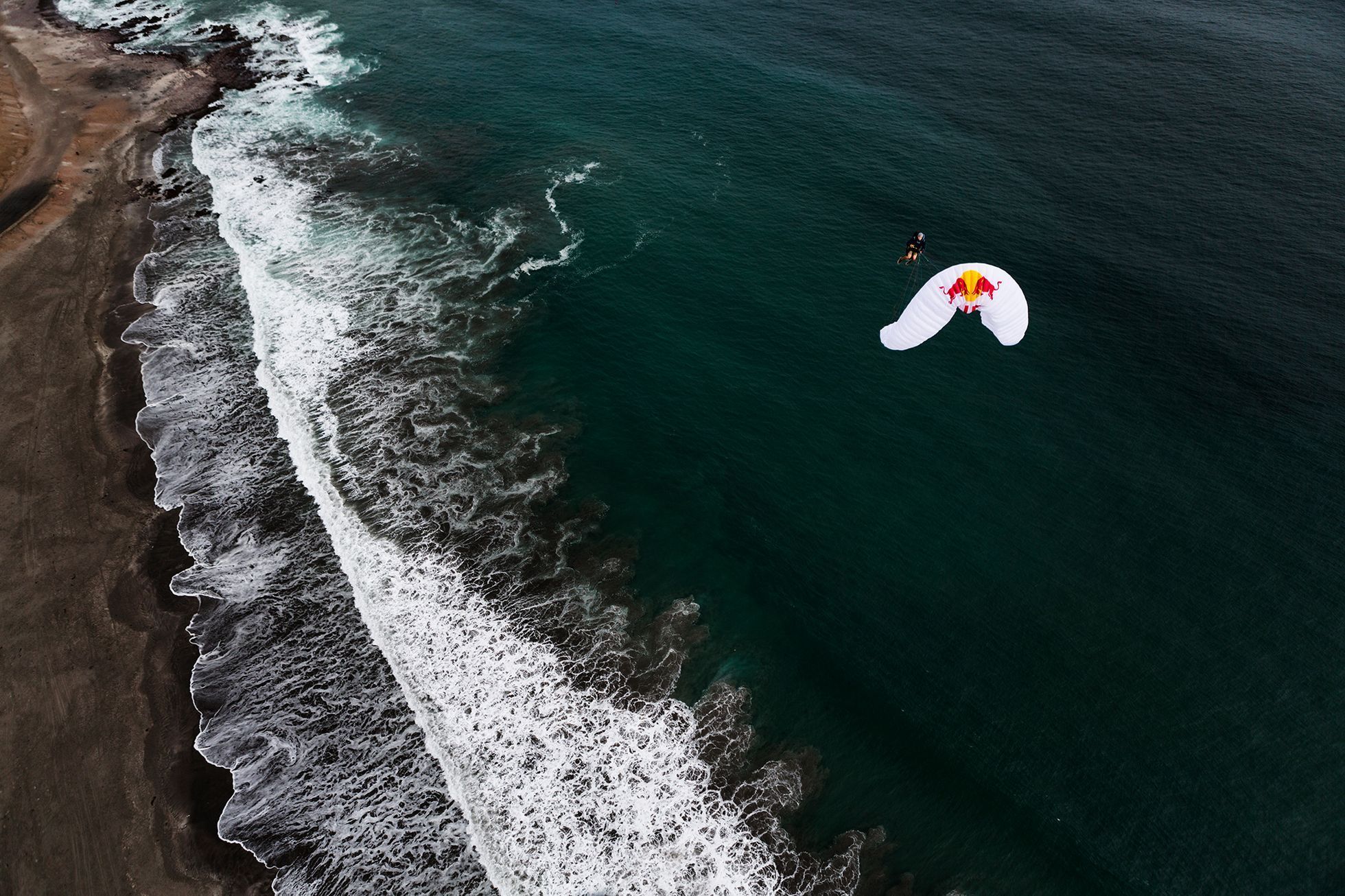 Krása minimalistické sportovní fotografie podle fotoeditorů Red Bullu