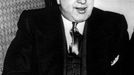 10 Titulek: Al Capone Popis: Al Capone (1899-1947) gangster americain, grande figure de la mafia a Chicago a l'epoque de la prohibition ici vers 1927 (Le 17 octobre 1931 il sera condamne a 11 ans de prison pour evasion fiscale.)--- Al Capone (1899-1947) american gangster, mafioso in Chicago at time of prohibition here c. 1927