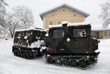 Německá armáda pomáhá s odklízením sněhu v Berchtesgadenu.