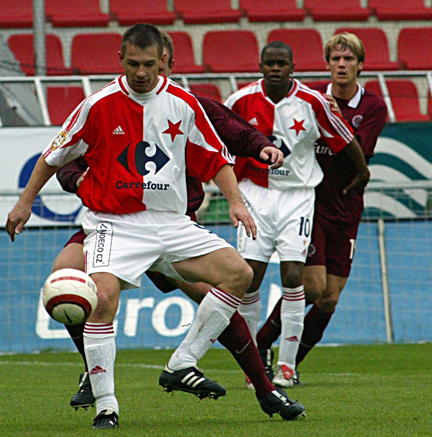 Fotbalista klubu SK Slavia Praha Pavel Kuka v utkání Gambrinus ligy.