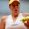 Anastasia Pavljučenkovová ve finále French Open 2021 s Barborou Krejčíkovou