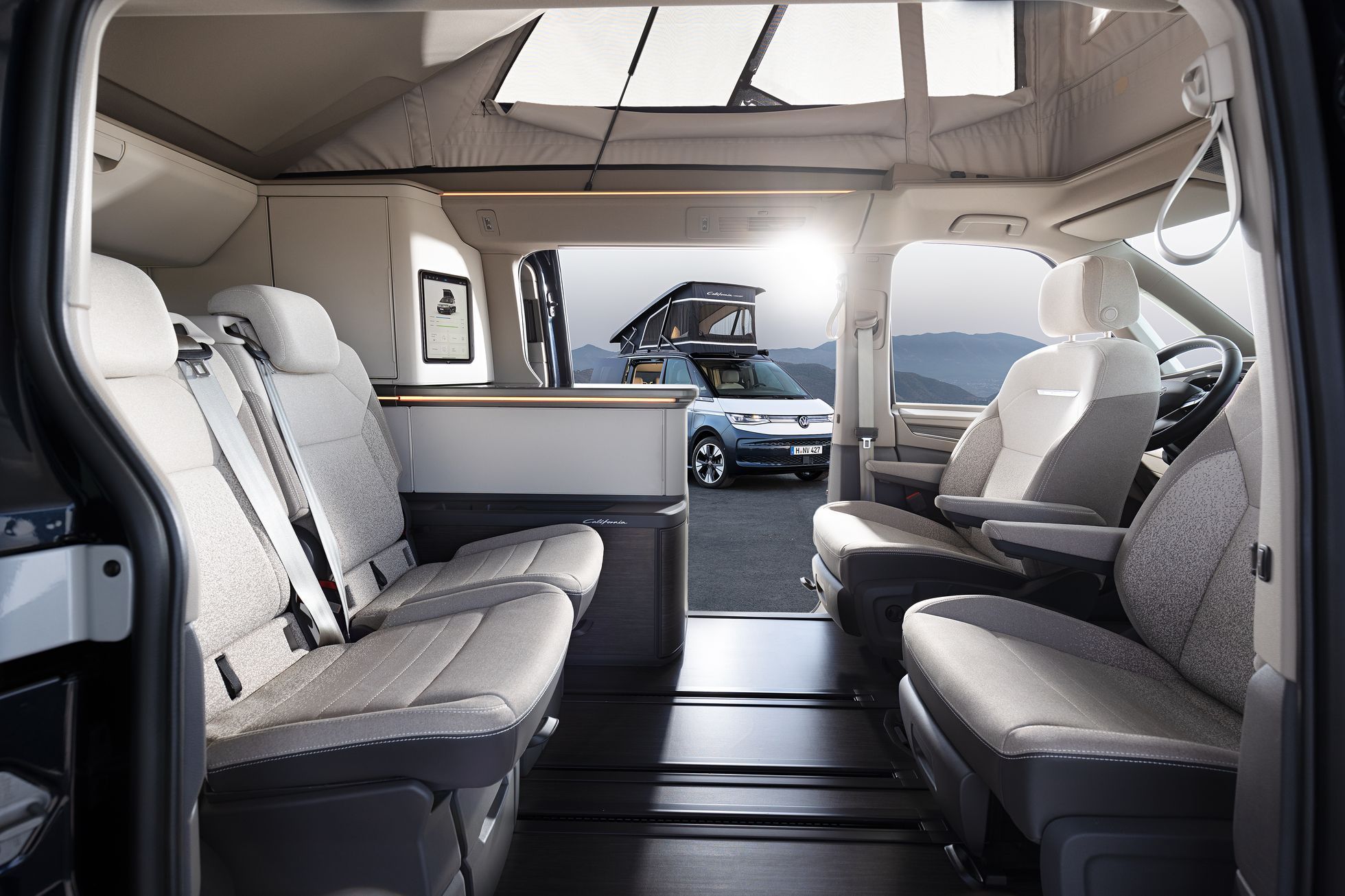 Volkswagen T7 California Concept