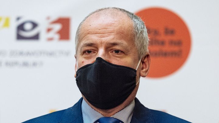 Očkovat Sputnikem už nemá smysl, nyní již budeme mít dost jiných vakcín, řekl Prymula