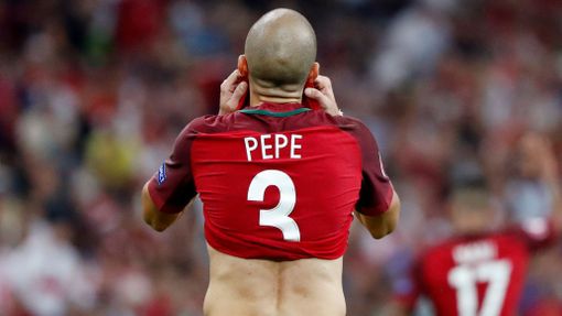 Euro 2016, Polsko-Portugalsko: Pepe
