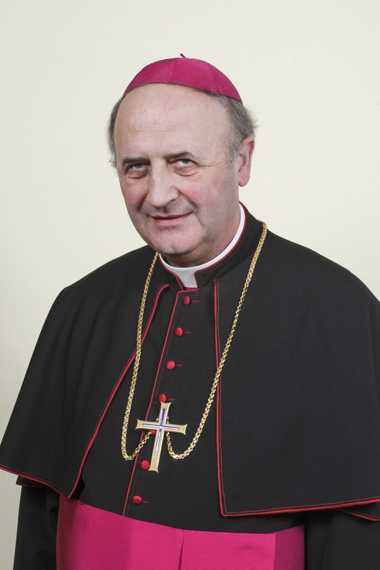 Kdo je pražským arcibiskupem?