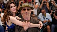 Anne Hathaway, Jeremy Strong, Cannes, 2022