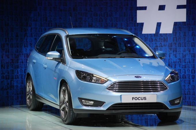 Příď modernizovaného focusu se již také podobá vozům Aston Martin