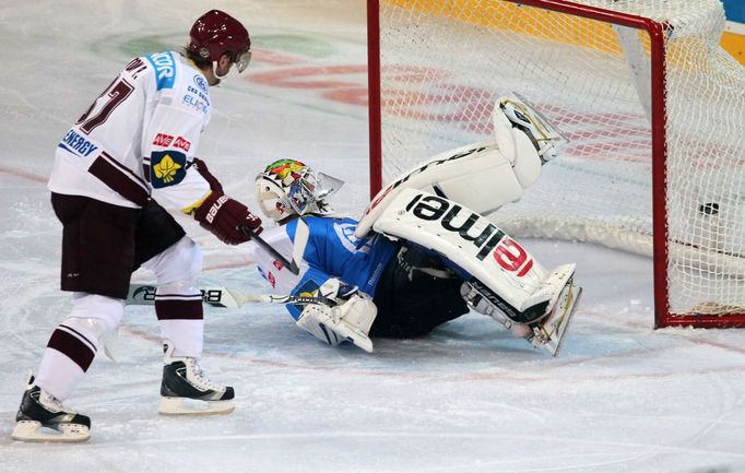 Hokej, extraliga, Sparta - Plzeň: Petr Ton - Lukáš Mensator; gól