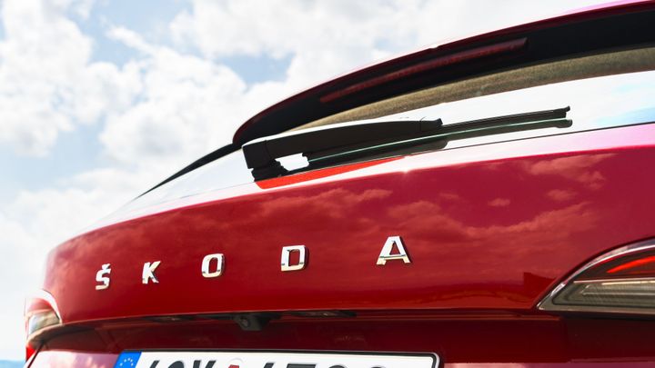Šéfstratég koncernu VW: Škoda ještě zlidoví, Seat zdraží. Bude ze škodovky Dacia?