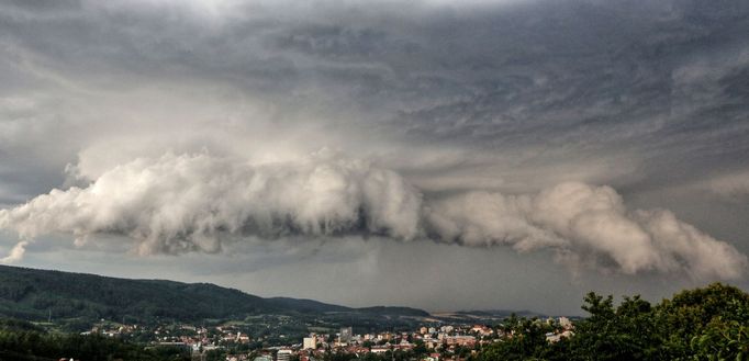 Bouřková oblačnost nad Blanskem, 7. července 2017.