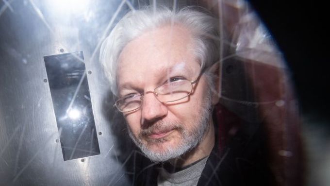 Julina Assange na jedné ze starších fotografií