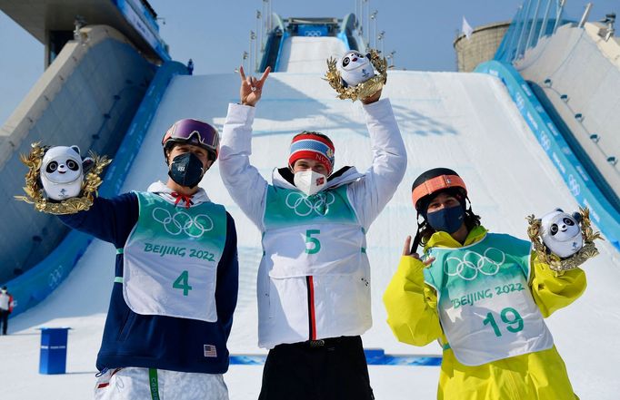 Medailisté mužského Big Airu, který měl premiéru na olympiádě.