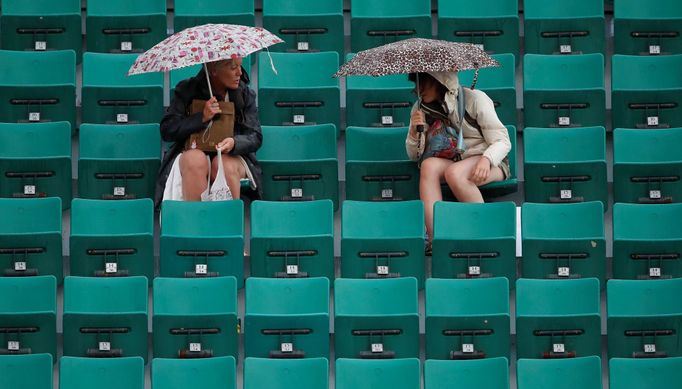 Déšť na French Open 2018