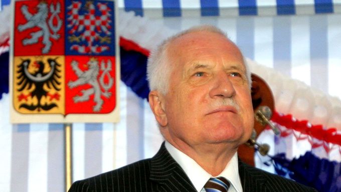 Prezident Václav Klaus se obklopuje lidmi s vazbami na Romana Janouška.