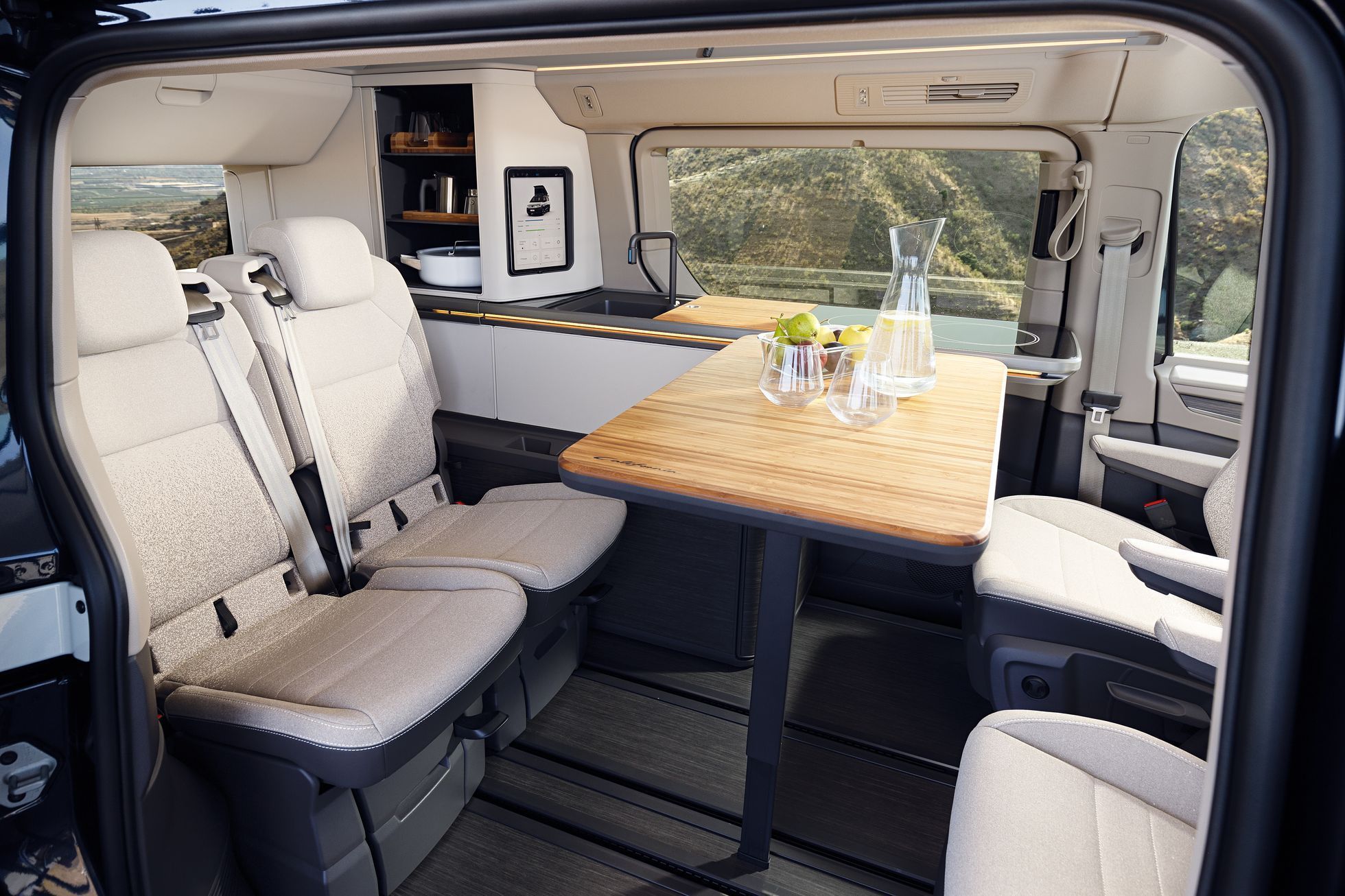 Volkswagen T7 California Concept
