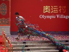 V souvislosti s Olympijskými hrami v Pekingu se musely statisíce Číňanů stěhovat ze svých příbytků