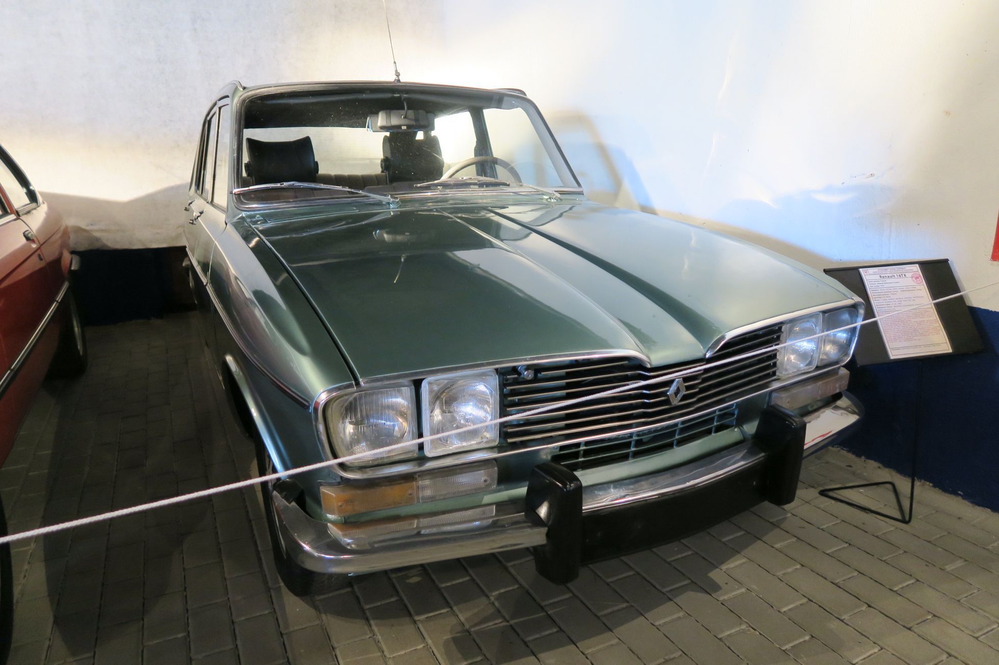 Retro auto muzeum ve Strnadicích