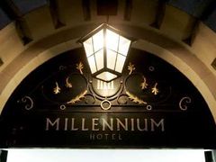 Hotel Millenium, místo, kde byl zřejmě Litviněnko otráven. Podle médií pravděpodobně prostřednictvím cigarety nebo nápoje.