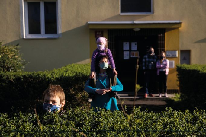 Fotografie Jana Šibíka z knihy Spánek rozumu plodí příšery.