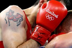 Irský boxer předvedl nejzuřivější výlev olympiády. Jste zkorumpovaní bastardi, křičel v ringu