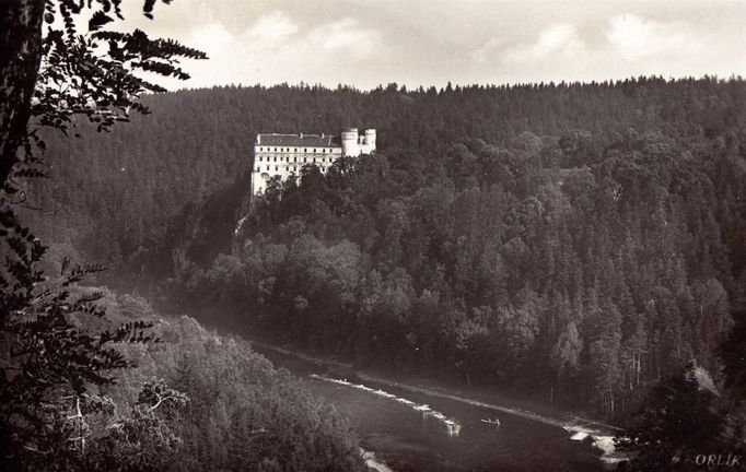 Staré pohlednice Vltavy.