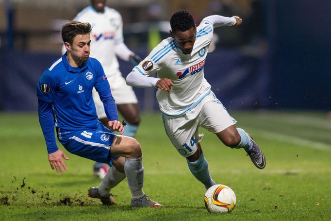 EL, Liberec-Olympique Marseille: David Hovorka - Nicolas N´Koulou