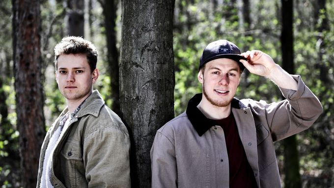 Jiří Kryštof Jarmar a Vojtěch Hlaváček, studenti biologie, kteří jako duo Brain we are vytváří podcasty o mozku.