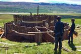 Jedním z úkolů pro dobrovolníky na workcampu může být stavba dřevěného labyrintu jakožto nové atrakce pro návštěvníky místního historického centra.