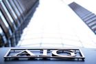 Krachující AIG vyplácí milionové bonusy. Bílý dům zuří