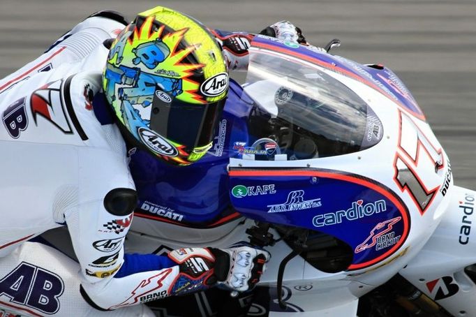 Motocyklový jezdec Karel Abraham z České republiky na GP České republiky v Brně 2011.