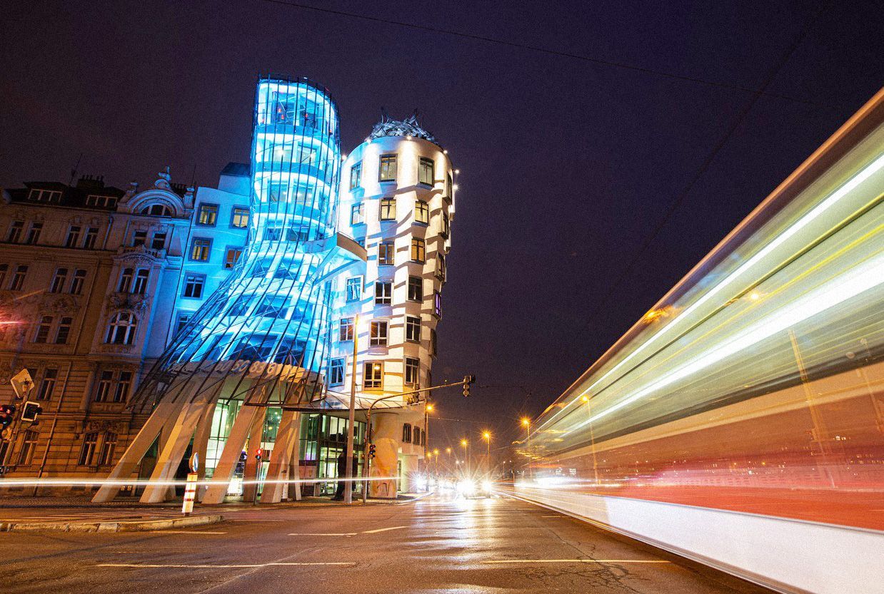 Jednorázové úžití / Dancing house