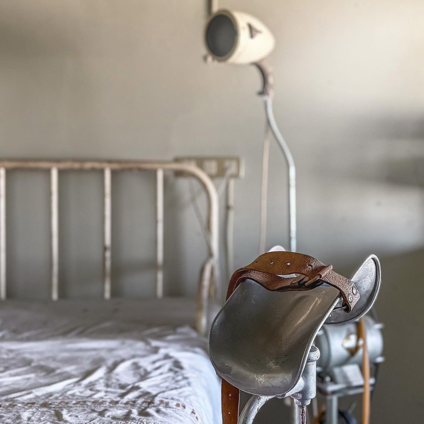 Hororové snímky z dvacet let opuštěné nemocnice