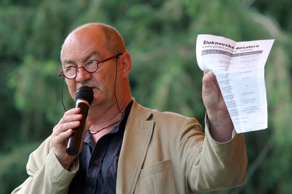 Starostové šluknovska demonstrují proti vládě