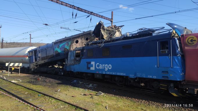 Nehoda dvou nákladních vlaků u Světce na Teplicku