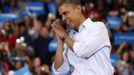 U.S. President Barack Obama gestures at a campaign event at Lima Senior High School in Lima, Ohio, November 2, 2012. REUTERS/Larry Downing (UNITED STATES - Tags: POLITICS ELECTIONS USA PRESIDENTIAL ELECTION) Published: Lis. 2, 2012, 8:08 odp.